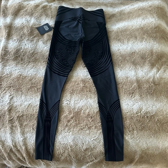 Savage X Fenty Black Leggings - Picture 7 of 16